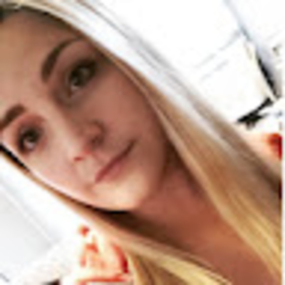 Meet your Posher, Melissa - Picture 1 of 1